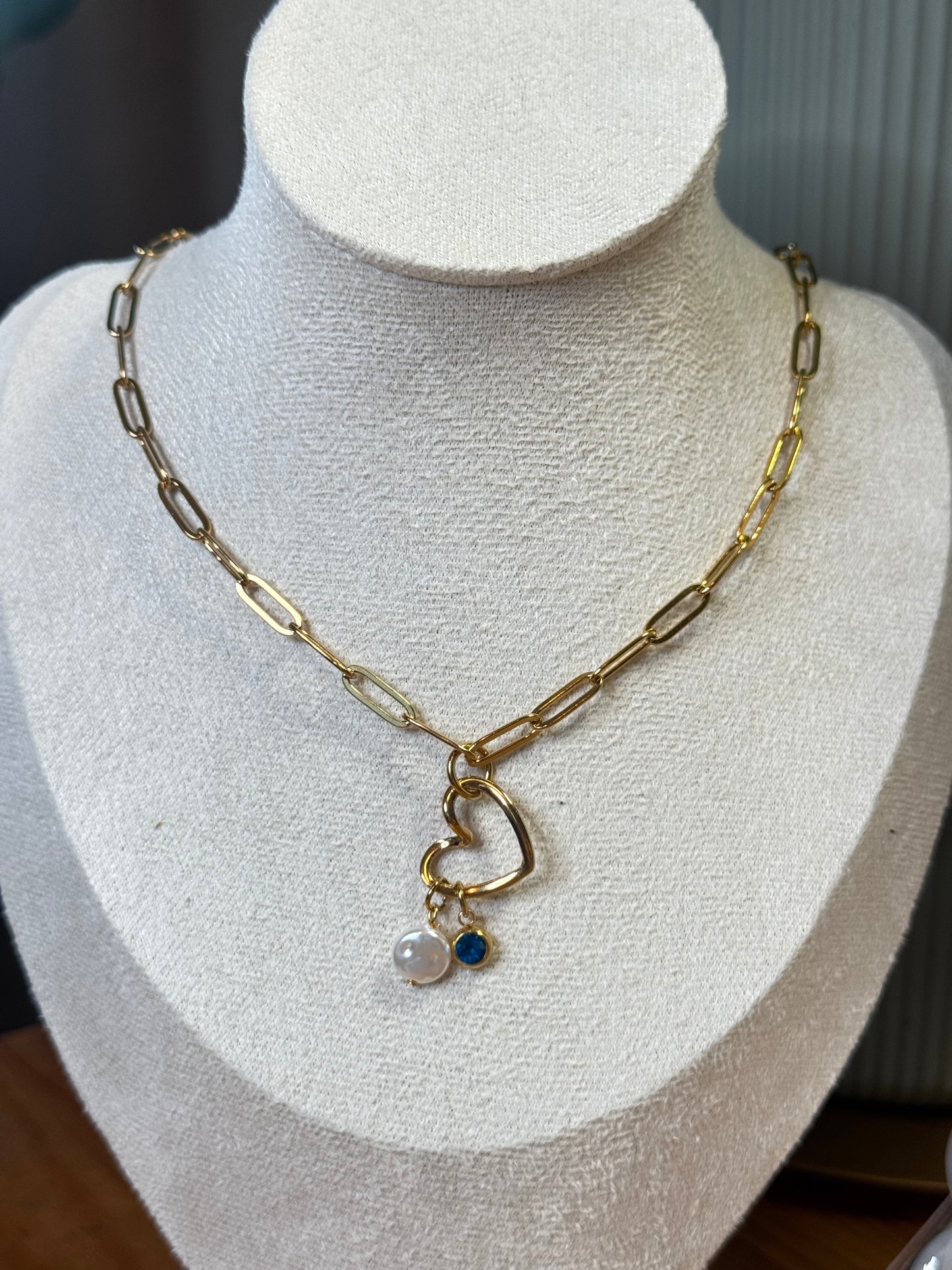 Collar con Dije Corazón Melancólico