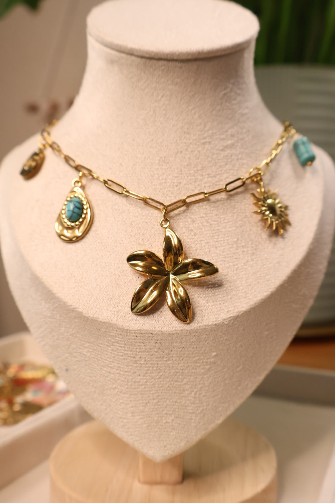 Collar Charms Isla Sagrada