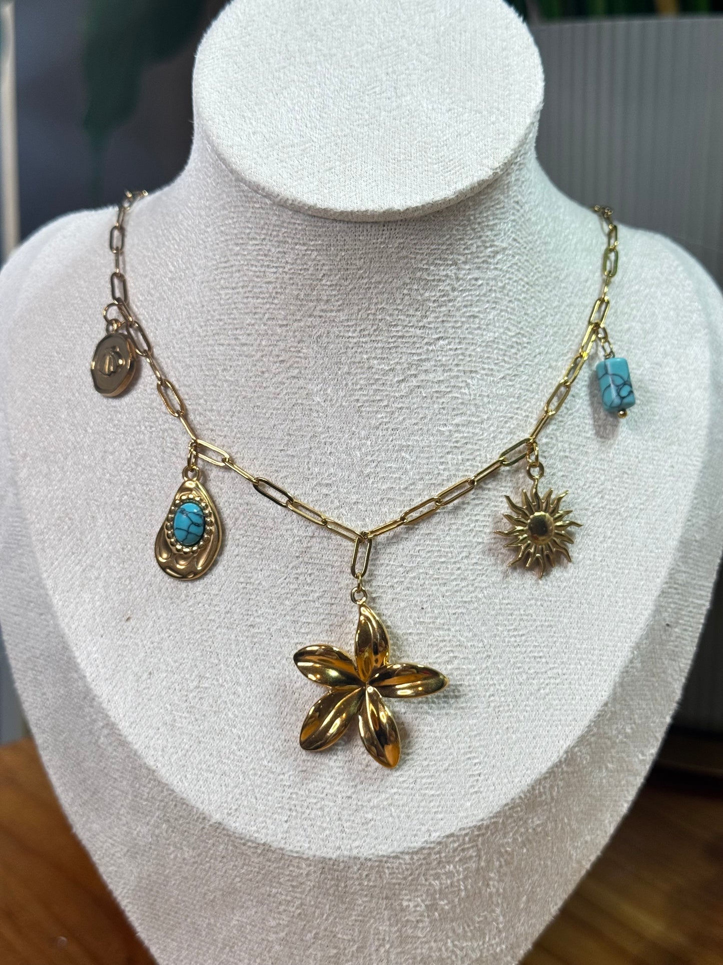 Collar con Charms Tesoros del Mar