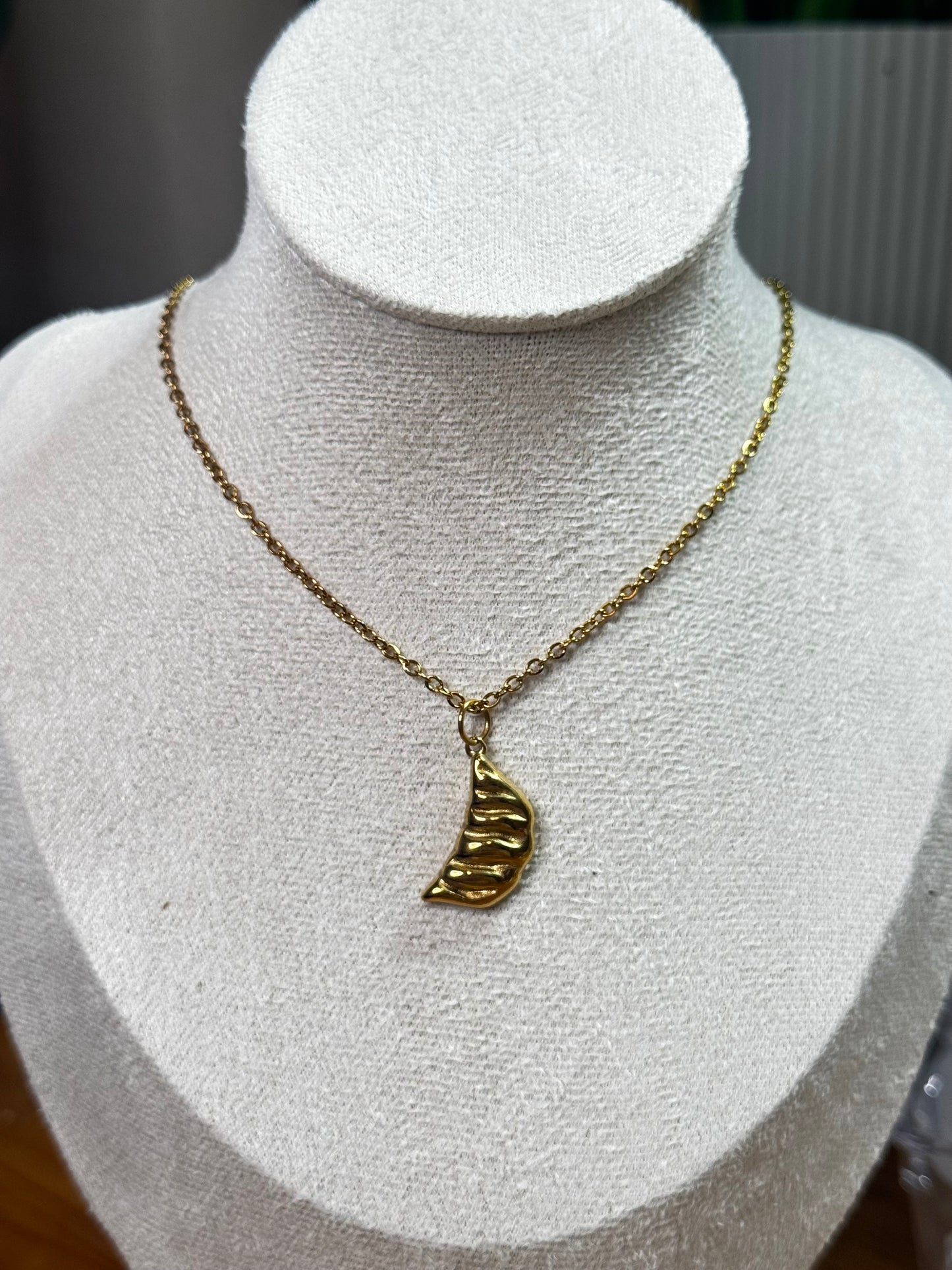 Collar con Dije Empanada