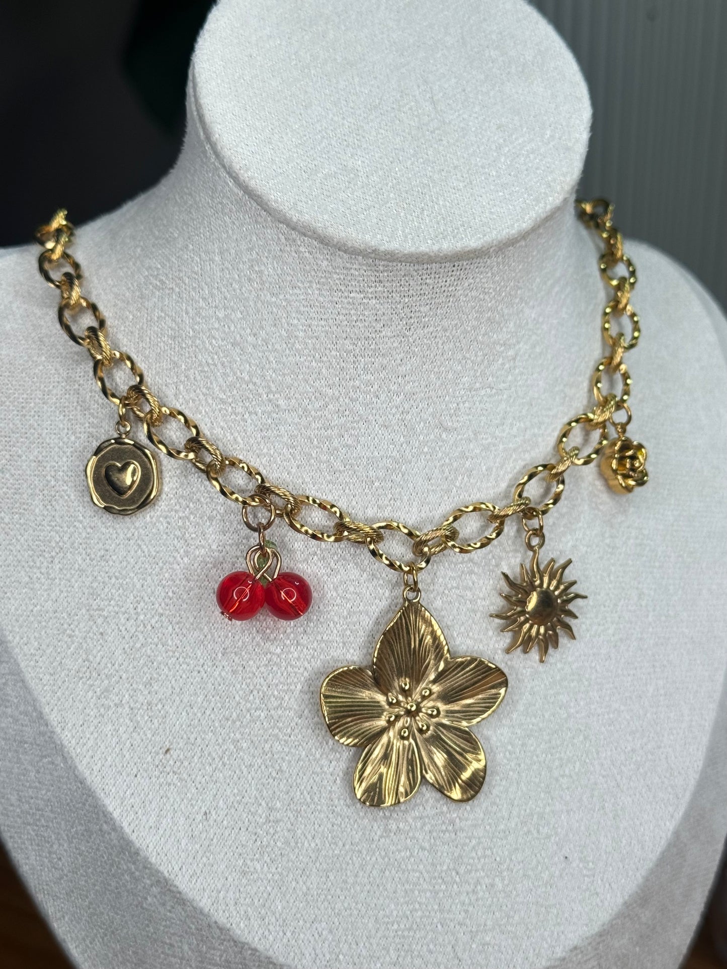 Collar con Charms Cuchura