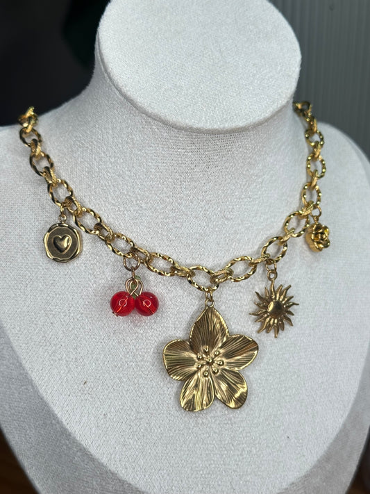 Collar con Charms Cuchura