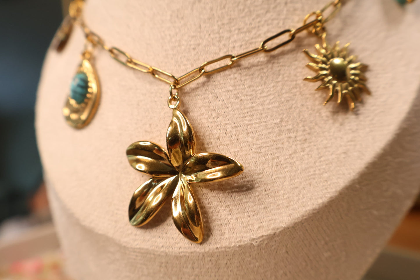 Collar Charms Isla Sagrada