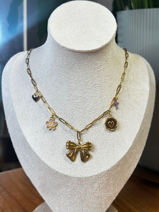 Collar con Charms Violeta