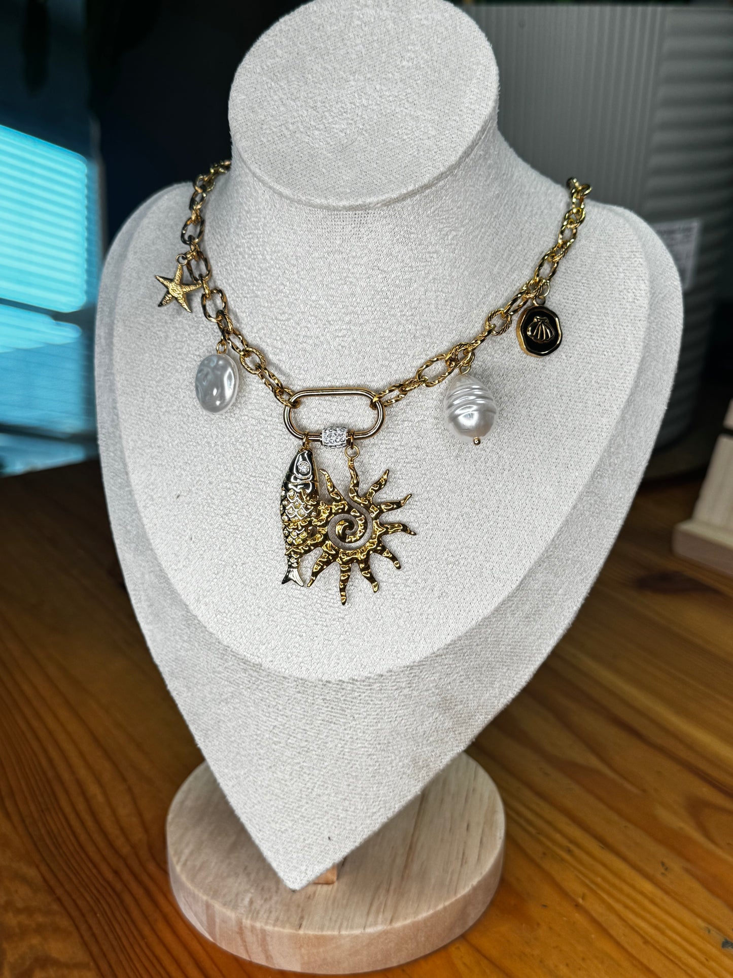 Collar Charms y Hebilla Sol Enrroscao