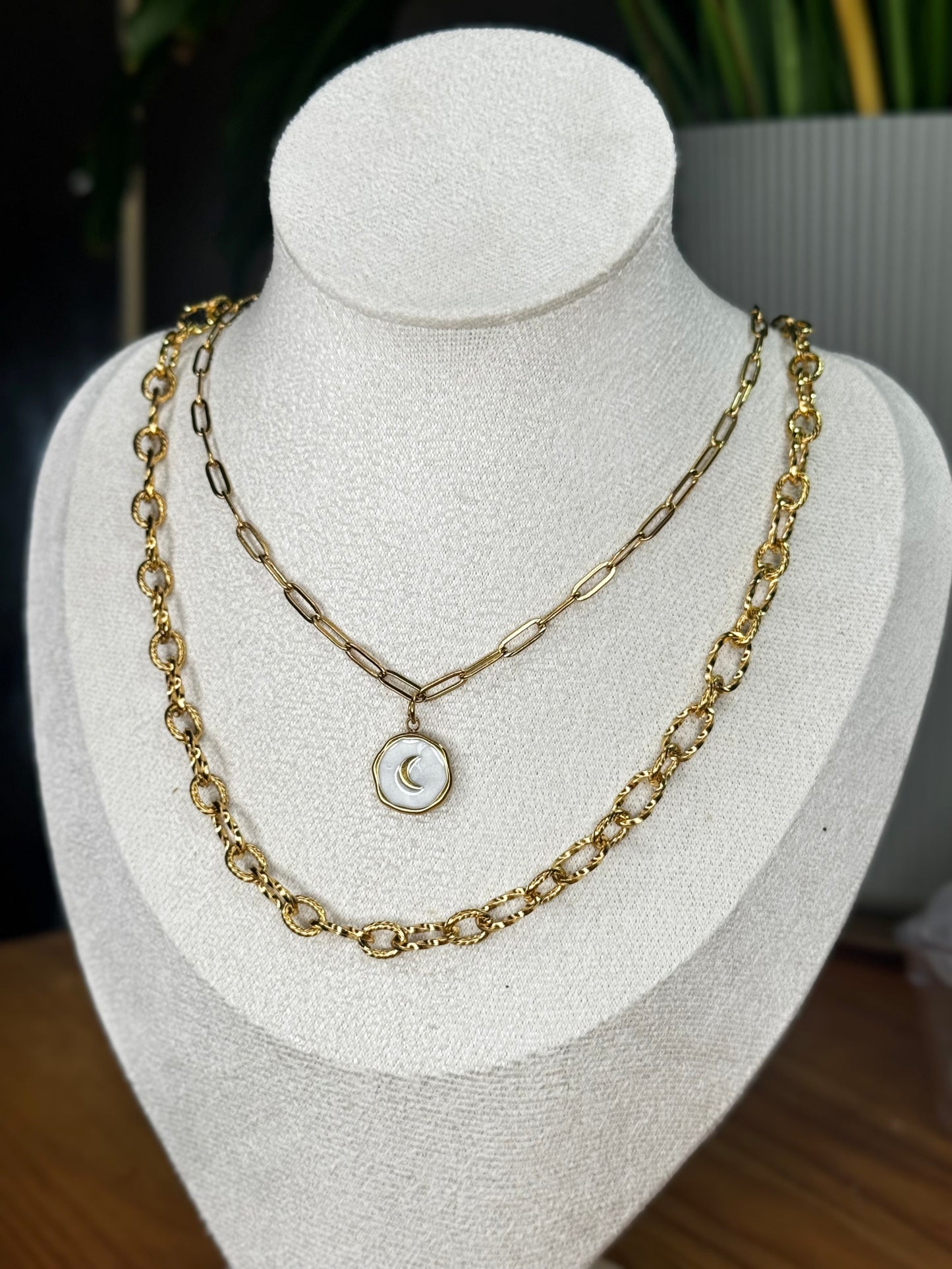 Collar Doble con Cruz